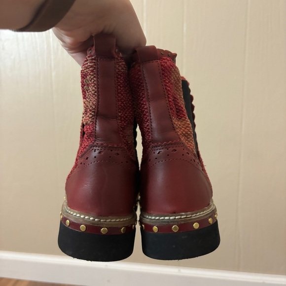 Free People Textile Atlas Chelsea Boot in Burgundy Red Kilim - Picture 6 of 13
